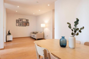 JOIVY Warm and Inviting flat with balcony